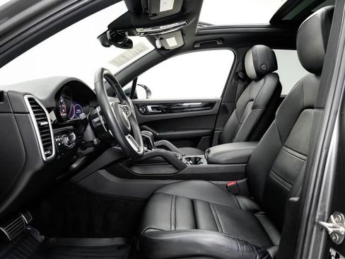 Certified 2021 Porsche Cayenne S AWD/4WD image 8