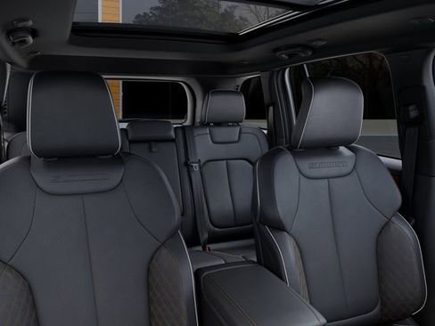 New 2026 Jeep Grand Cherokee Summit image 26