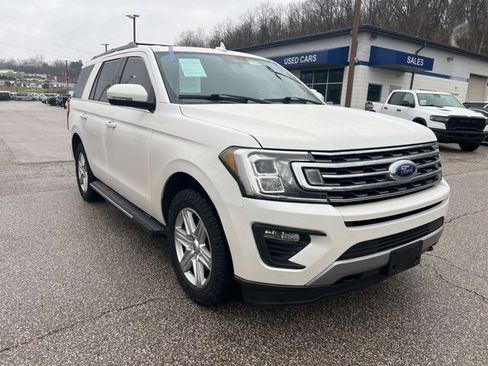 Used 2019 Ford Expedition XLT w/ Equipment Group 202A image 2