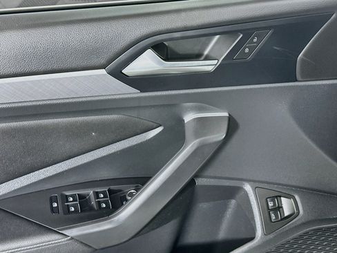 Used 2024 Volkswagen Jetta SE FWD image 15