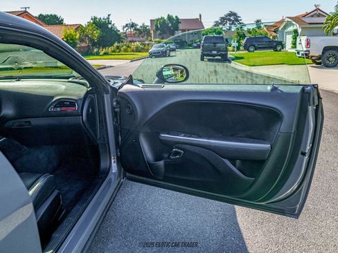 Used 2018 Dodge Challenger SRT Hellcat image 29