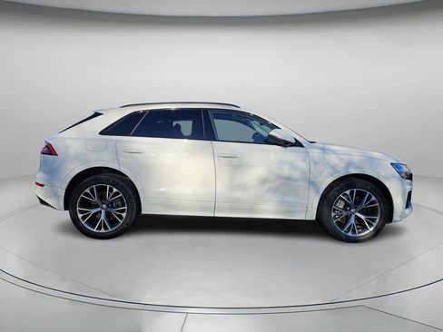Used 2021 Audi Q8 Premium w/ Black Optic Package image 5