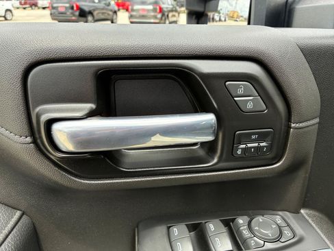 Used 2022 GMC Sierra 2500 Denali AWD/4WD image 9