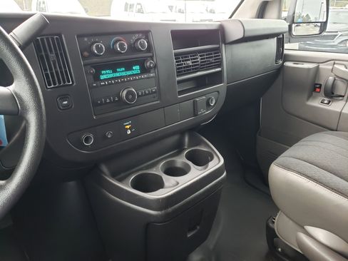 Used 2021 Chevrolet Express 2500 CARGO Full-size Cargo Van w/ Driver Convenience Package image 21