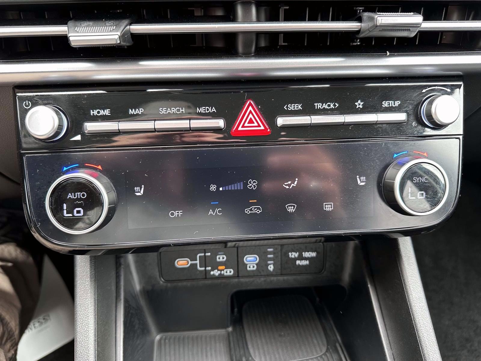 Used 2025 Hyundai Tucson SEL AWD/4WD image 23