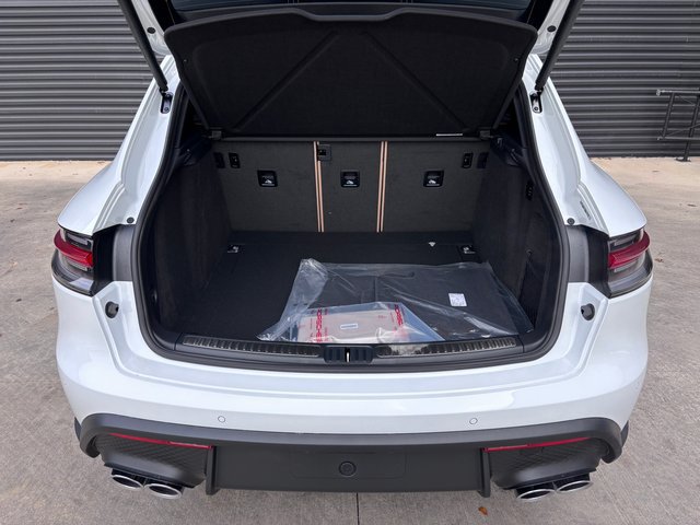 Certified 2026 Porsche Macan AWD/4WD image 26