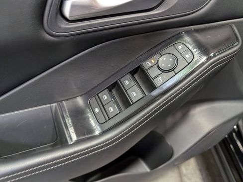 Used 2025 Nissan Rogue SV image 13