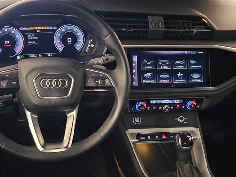 Used 2022 Audi Q3 2.0T Premium Plus w/ Premium Plus Package AWD/4WD image 11