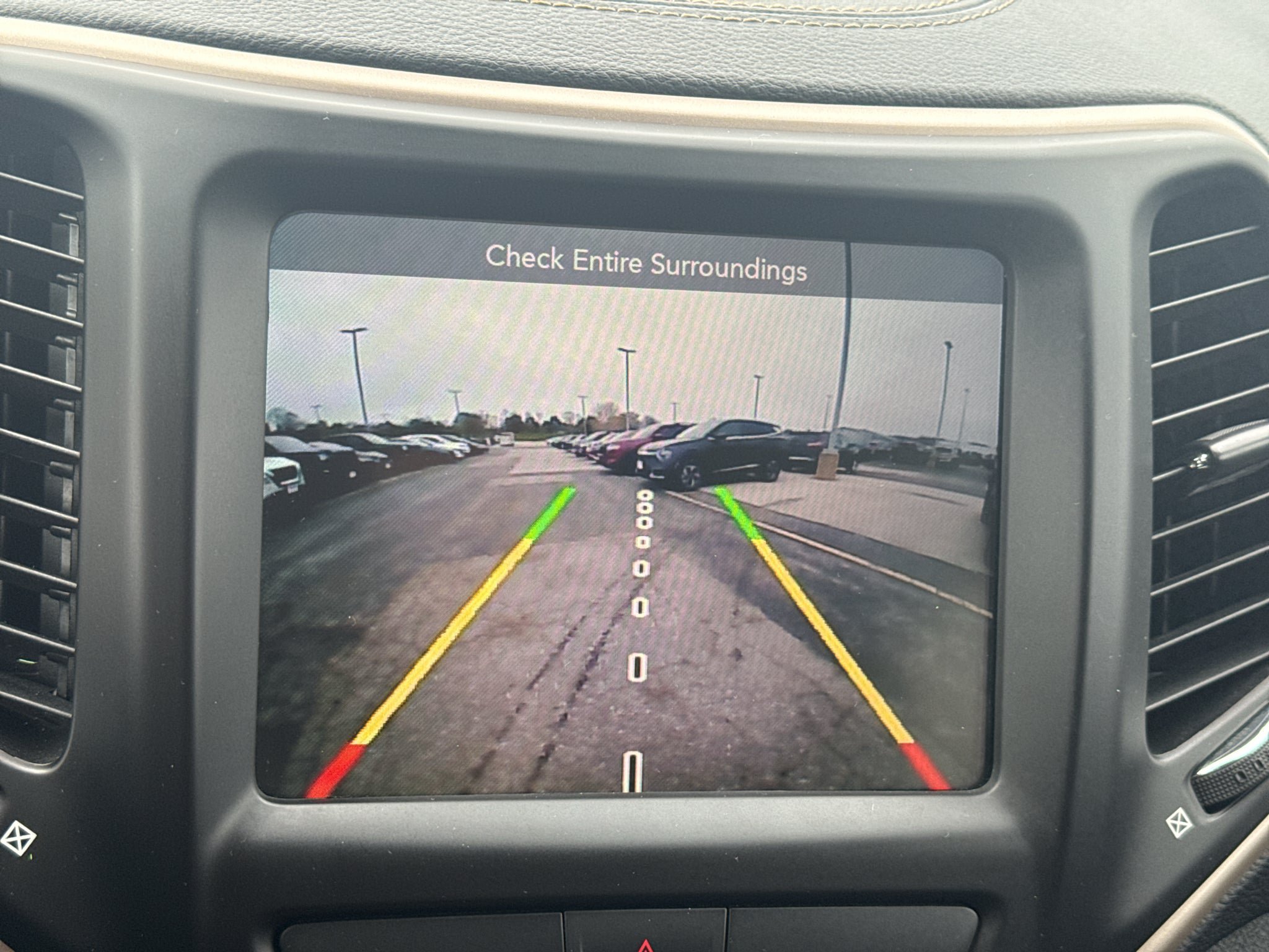 Used 2016 Jeep Cherokee Limited AWD/4WD image 8