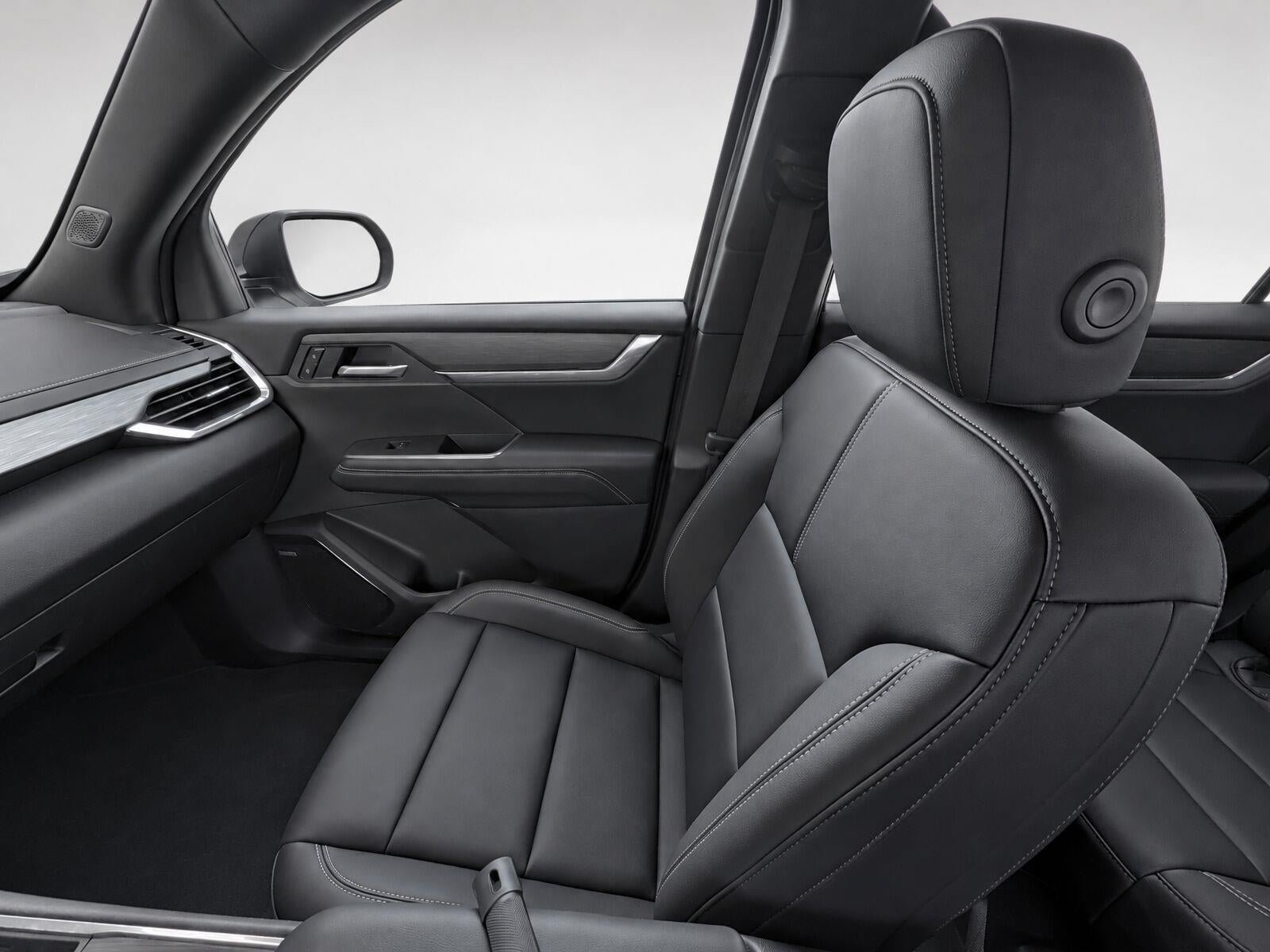 Used 2026 GMC Acadia Elevation w/ Elevation Premium Package FWD image 19