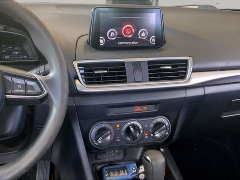 Used 2018 MAZDA MAZDA3 Sport FWD image 6