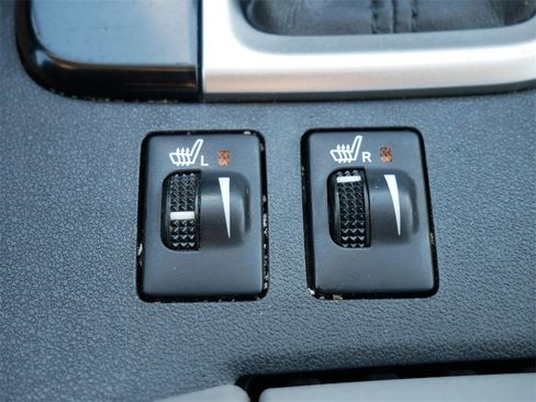 Used 2015 Toyota Highlander XLE image 32