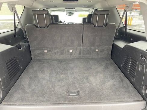 Used 2020 Chevrolet Suburban Premier image 20