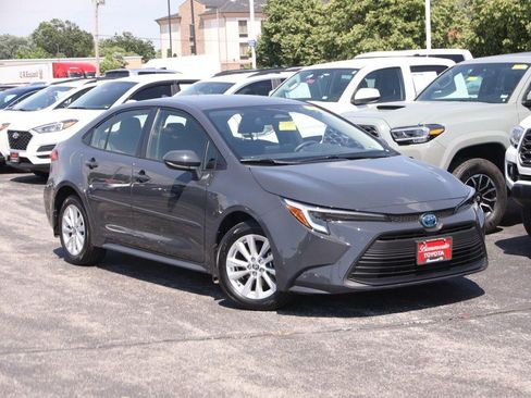 Certified 2025 Toyota Corolla LE w/ LE Premium Package FWD image 2