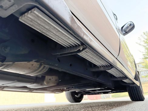 Used 2006 Chevrolet Suburban LS w/ Smart Select Package image 22