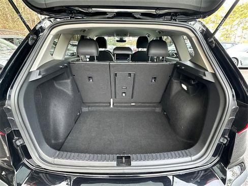 Used 2024 Volkswagen Taos SE image 17