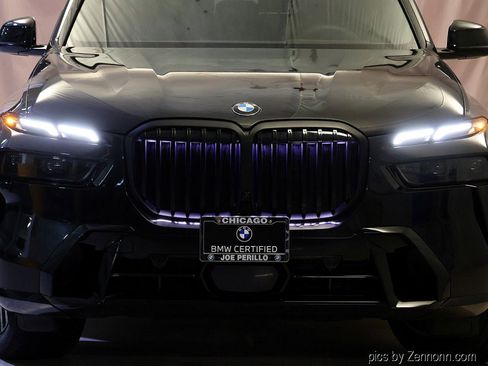 Certified 2025 BMW X7 xDrive40i w/ M Sport Package AWD/4WD image 6