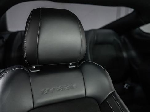 Used 2017 Ford Mustang Shelby GT350 image 18