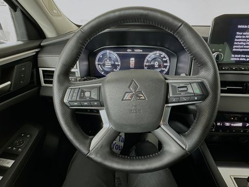 Used 2023 Mitsubishi Outlander SEL 40th Anniversary image 11