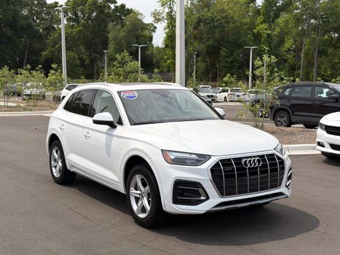 Used 2023 Audi Q5 2.0T Premium w/ Convenience Package AWD/4WD image 3
