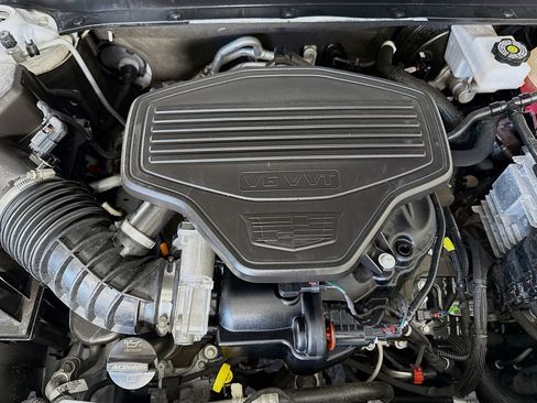 Used 2024 Cadillac XT6 Premium Luxury image 39