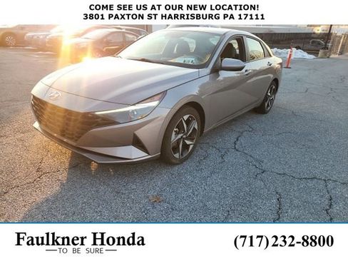 Used 2023 Hyundai Elantra SEL w/ Convenience Package image 1
