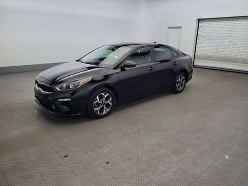 Used 2019 Kia Forte LXS FWD image 2