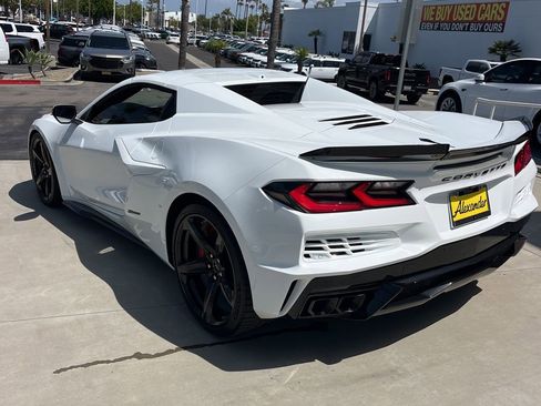 Used 2024 Chevrolet Corvette E-Ray w/ ZER Performance Package AWD/4WD image 3