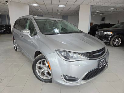 Used 2018 Chrysler Pacifica Limited