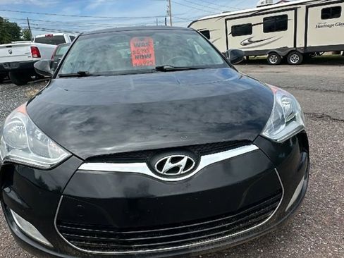 Used 2012 Hyundai Veloster w/ Style Pkg FWD image 18