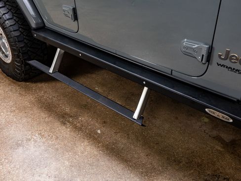 Used 2021 Jeep Wrangler Unlimited Rubicon w/ Trailer Tow Package image 12