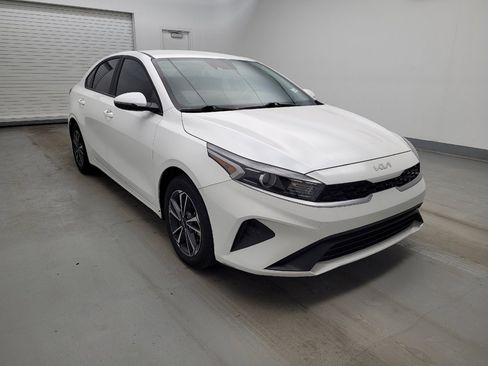 Used 2024 Kia Forte LXS w/ LXS Technology Package image 14