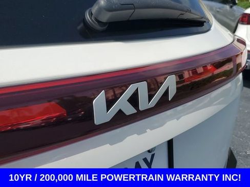 Used 2024 Kia Seltos LX AWD/4WD image 7