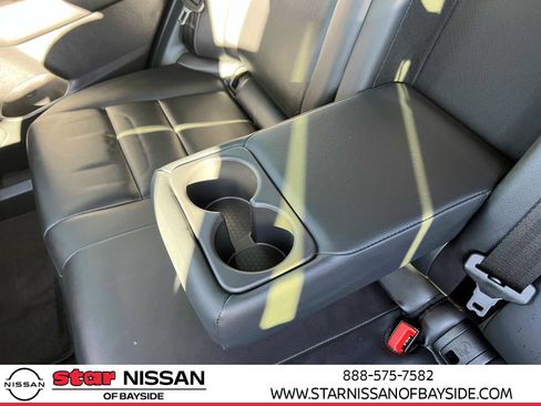 Used 2023 Nissan Rogue SL w/ SL Premium Package image 13