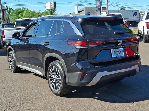 Used 2025 Volkswagen Tiguan S AWD/4WD image 6