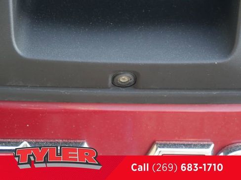 Used 2018 GMC Sierra 1500 SLE w/ SLE Value Package AWD/4WD image 18