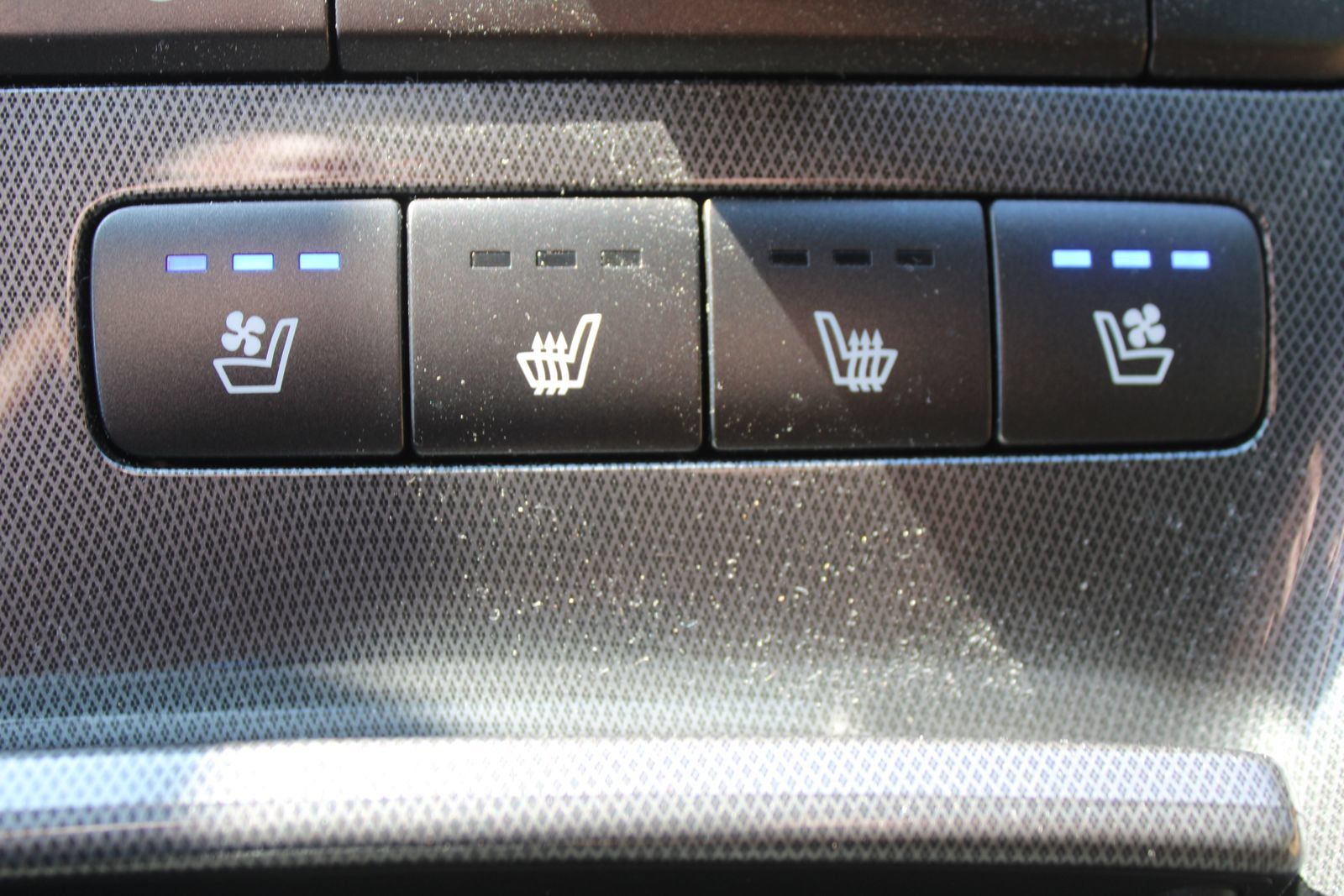 Used 2023 Hyundai Santa Fe Calligraphy AWD/4WD image 44