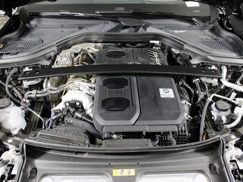 Certified 2025 Mercedes-Benz GLC 43 AMG 4MATIC image 36