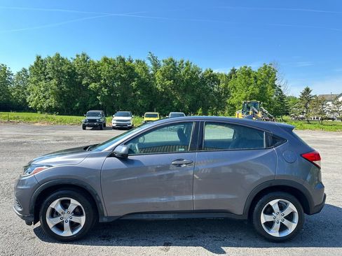 Used 2022 Honda HR-V LX image 8