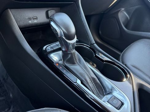 Used 2024 Buick Encore GX Sport Touring image 21