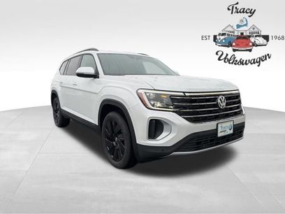 New 2026 Volkswagen Atlas SE
