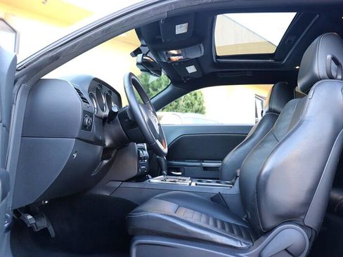 Used 2011 Dodge Challenger SE image 30