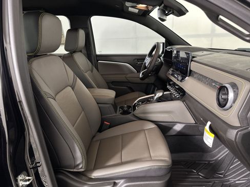 New 2025 Chevrolet Colorado ZR2 w/ Technology Package image 27