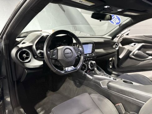 Used 2017 Chevrolet Camaro SS image 11