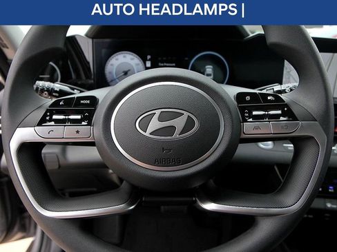 Used 2024 Hyundai Elantra SEL image 15