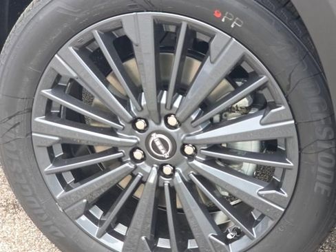 New 2026 Nissan Pathfinder SL image 10