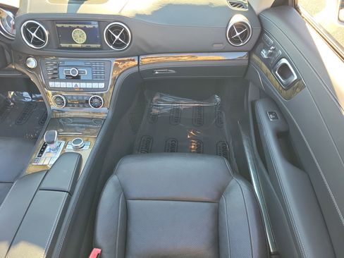 Used 2014 Mercedes-Benz SL 550 SL 550 w/ Sport Wheel Package image 15