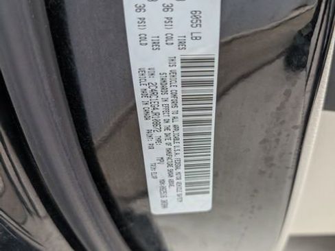 Used 2018 Chrysler Pacifica Touring-L Plus w/ Tire & Wheel Group FWD image 26