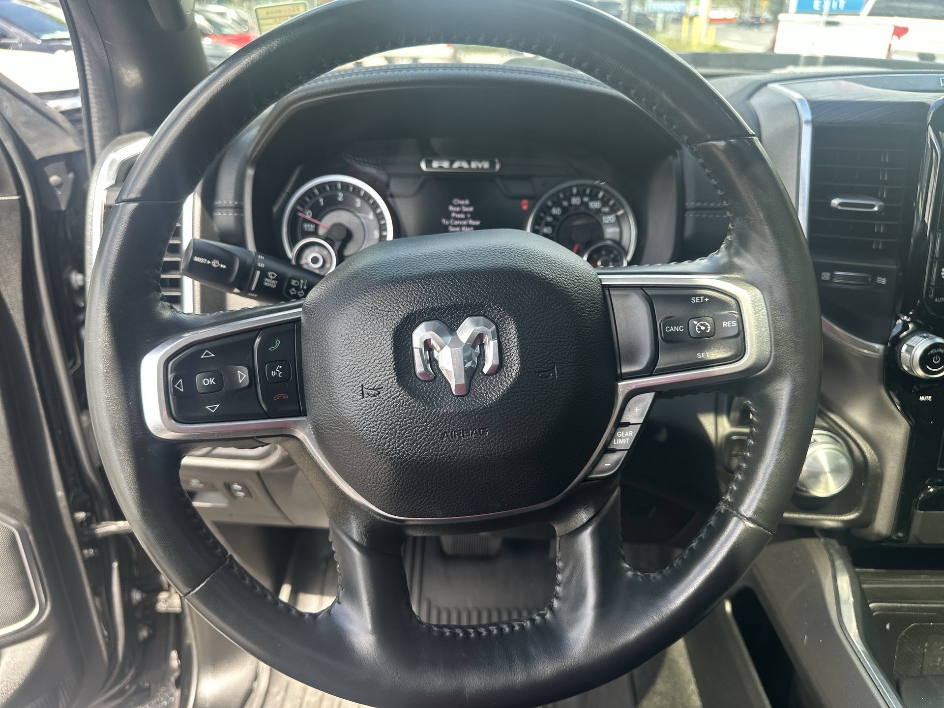 Used 2023 RAM 1500 Laramie RWD image 22