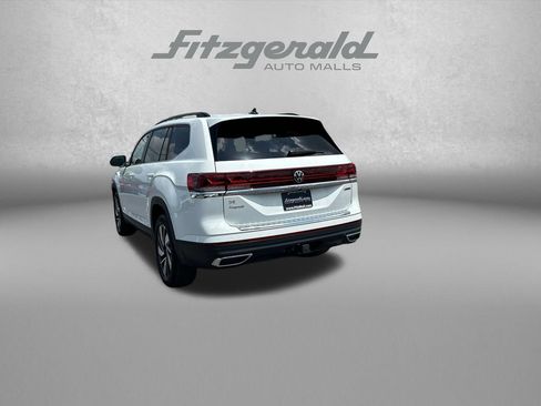 Used 2024 Volkswagen Atlas SE AWD/4WD image 5